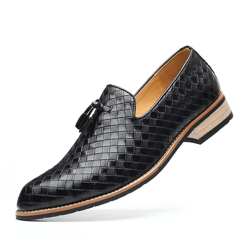 British Style Casual Fashion Cross-border Tassels Men's Pointed Small Leather Shoes With Feet - Pre2brand