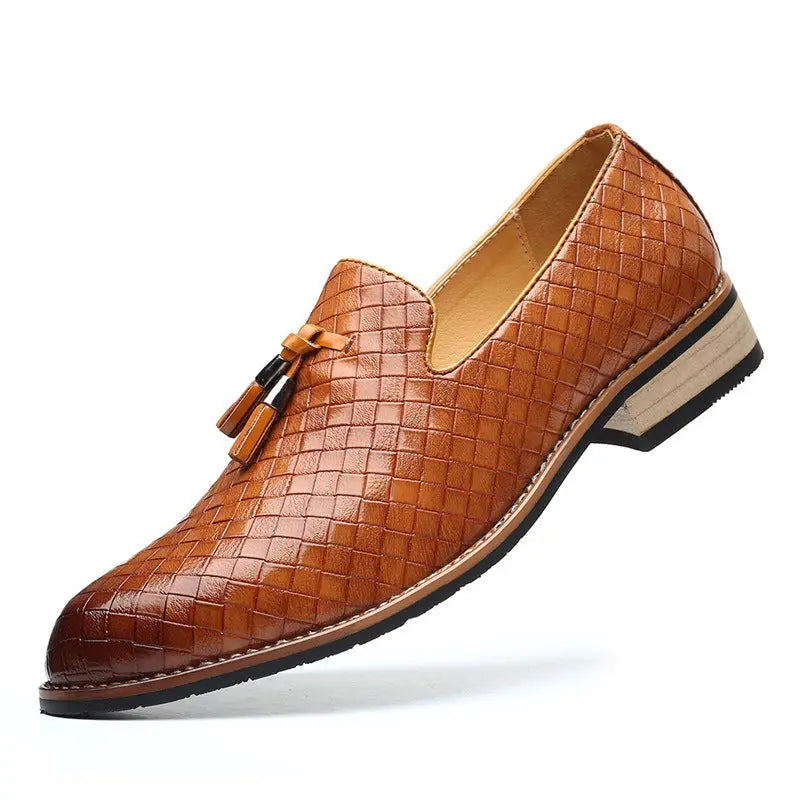 British Style Casual Fashion Cross-border Tassels Men's Pointed Small Leather Shoes With Feet - Pre2brand