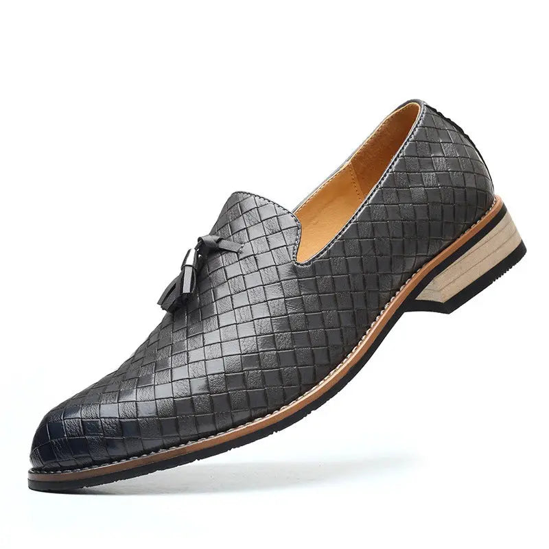 British Style Casual Fashion Cross-border Tassels Men's Pointed Small Leather Shoes With Feet - Pre2brand