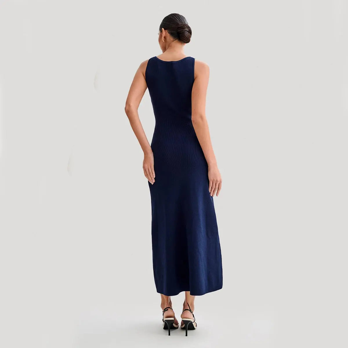 Elegant Knitted Sleeveless Dress With Single Breast Fashion Slim Round Neck Long Dresses Womens Clothing - Pre2brand