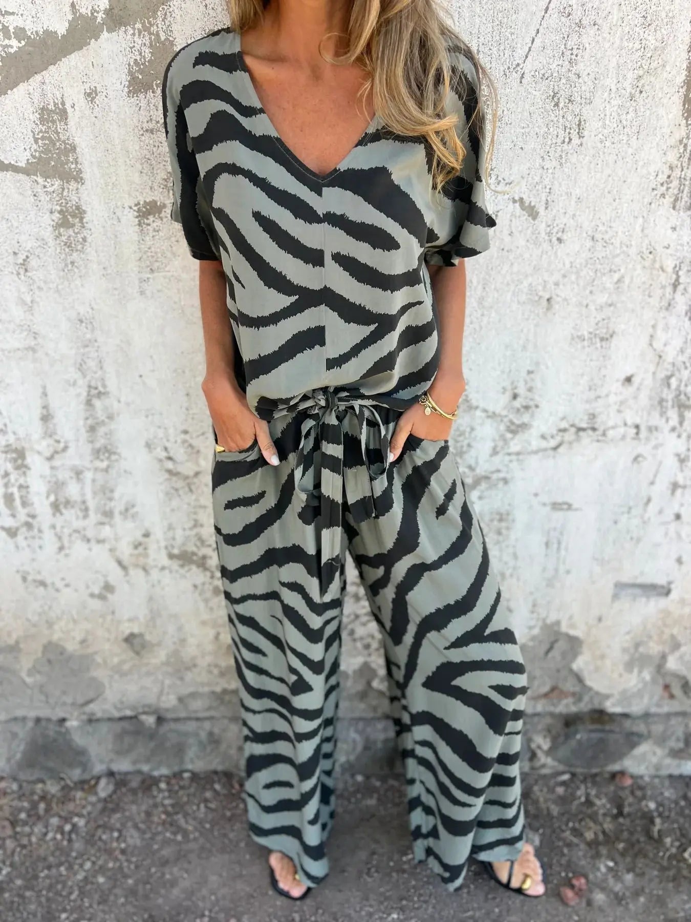Fashion Zebra Stripes V-neck Lace-up Top Suit  Pre2brand Olive-Green-3XL