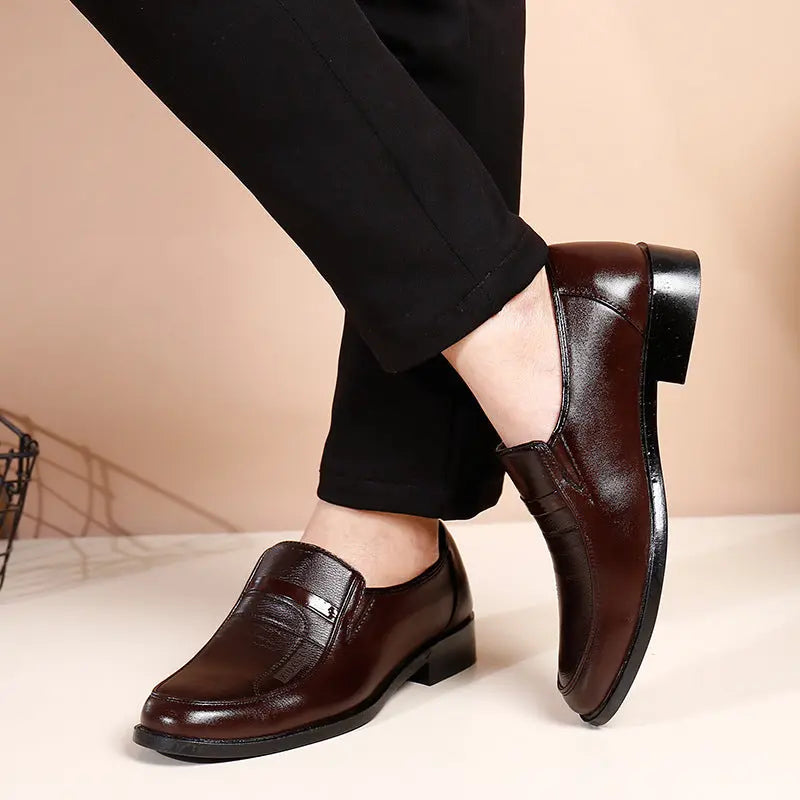 New Men's Business Suits And Casual Leather Shoes - Pre2brand